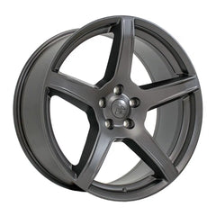 Angle view of a 22x9.5 Gunmetal wheel replacement for Jeep Grand Cherokee replica rim 9511011