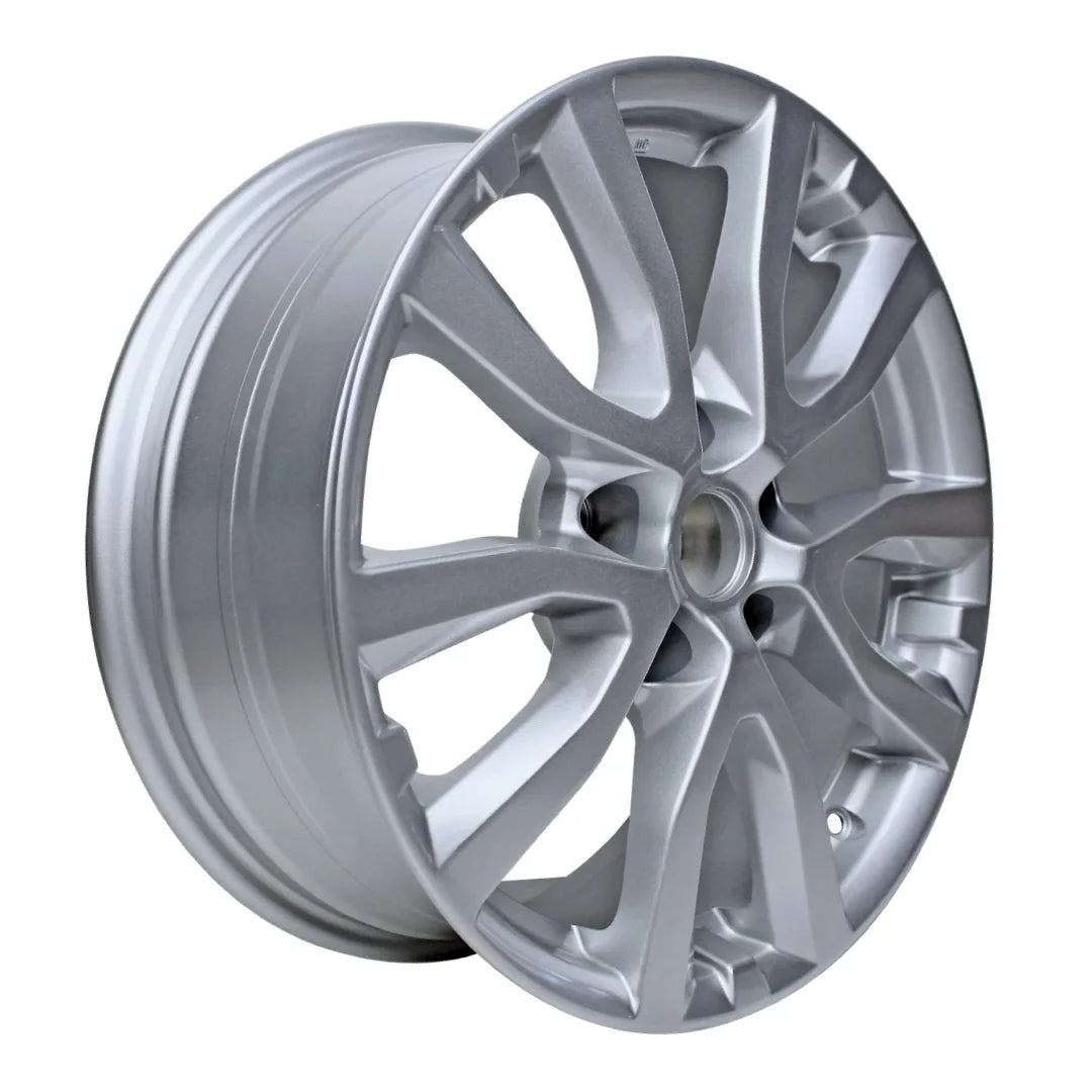 Angle view of a 17x7 Silver Nissan Rogue replica wheel replacement 62746U20 part 403006fl2a